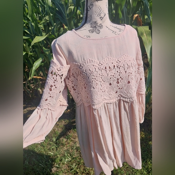 BLUSH JESSICA SIMPSON CROCHET LACE TRIM DRESSY BLOUSE/ S/P - Picture 7 of 7